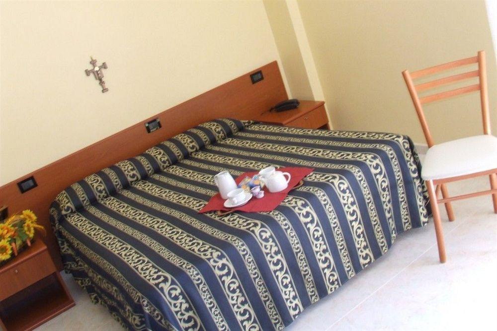 Hotel Il Chierichetto Сан Джовани Ротондо Екстериор снимка