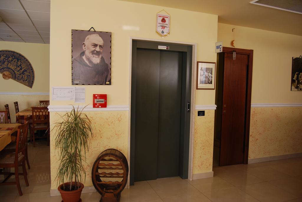 Hotel Il Chierichetto Сан Джовани Ротондо Екстериор снимка